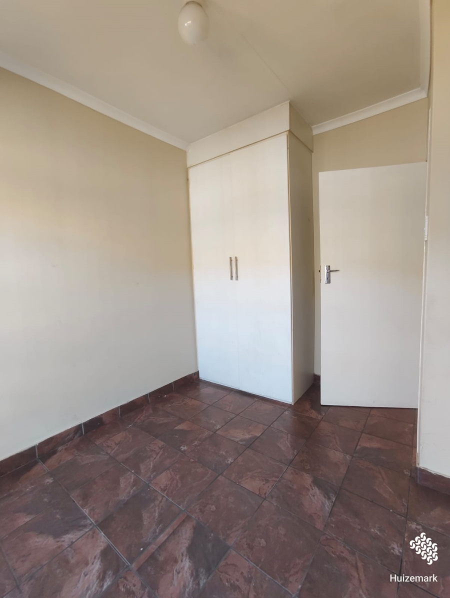 2 Bedroom Property for Sale in Vaalpark Free State